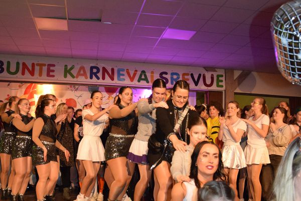 karneval-2025-2348E5C22CE-BAEB-72F2-6D21-8FBF13211654.jpg