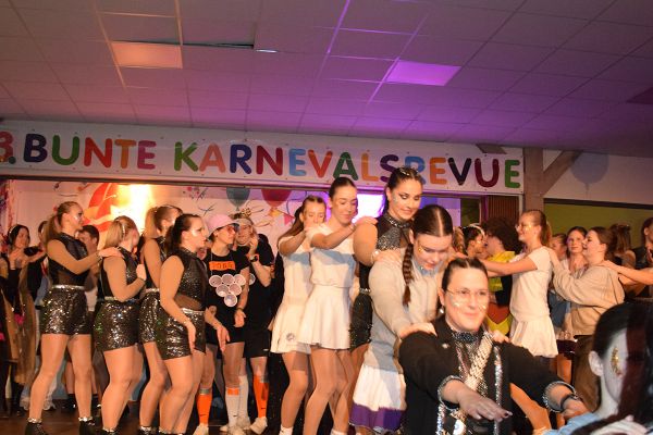 karneval-2025-2353E7CDBC8-FB1C-894F-BD4C-531EC555A50D.jpg
