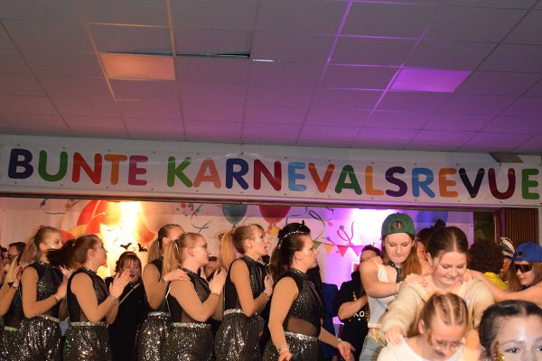 karneval-2025-2383228BF3B-09CC-B65C-494E-A8D7EF143365.jpg