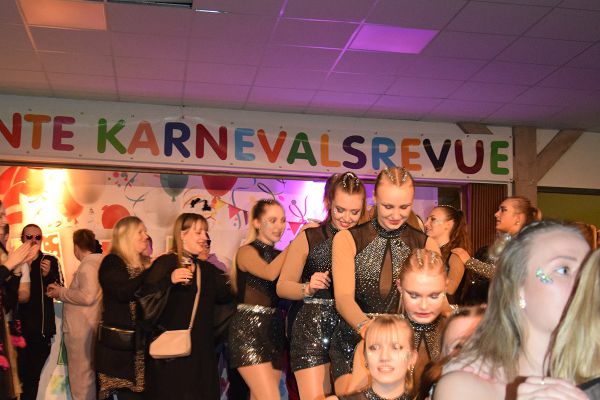 karneval-2025-241DDD8FAE7-AD20-7948-6F58-ADDF7649FCBE.jpg
