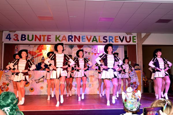 karneval-2025-2817AA81CD-D7D6-7EB7-0140-6EB1C0071D78.jpg