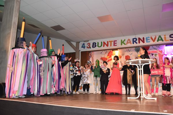 karneval-2025-5715653419-2AAD-8F1E-0BE4-EBA9C51F6C4E.jpg