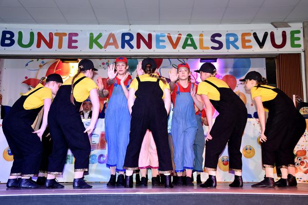 karneval-2025-90327E8168-0AA4-9866-CBA6-5B47CC6BCF4D.jpg